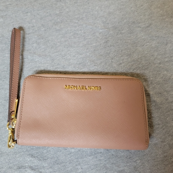 Michael Kors Wallet Wristlet - Picture 4 of 7